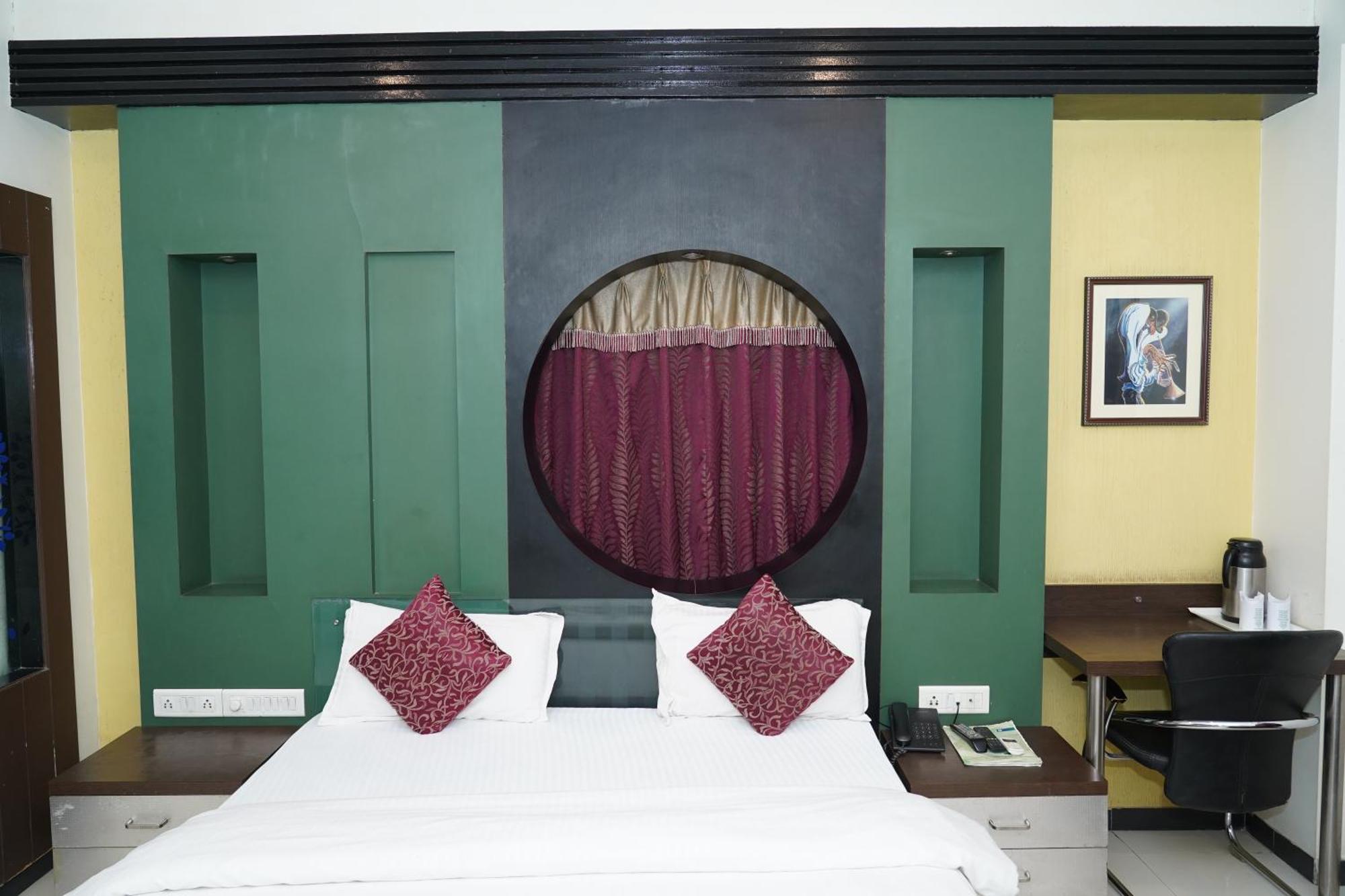 Marshall The Grand Hotel Ahmedabad Esterno foto