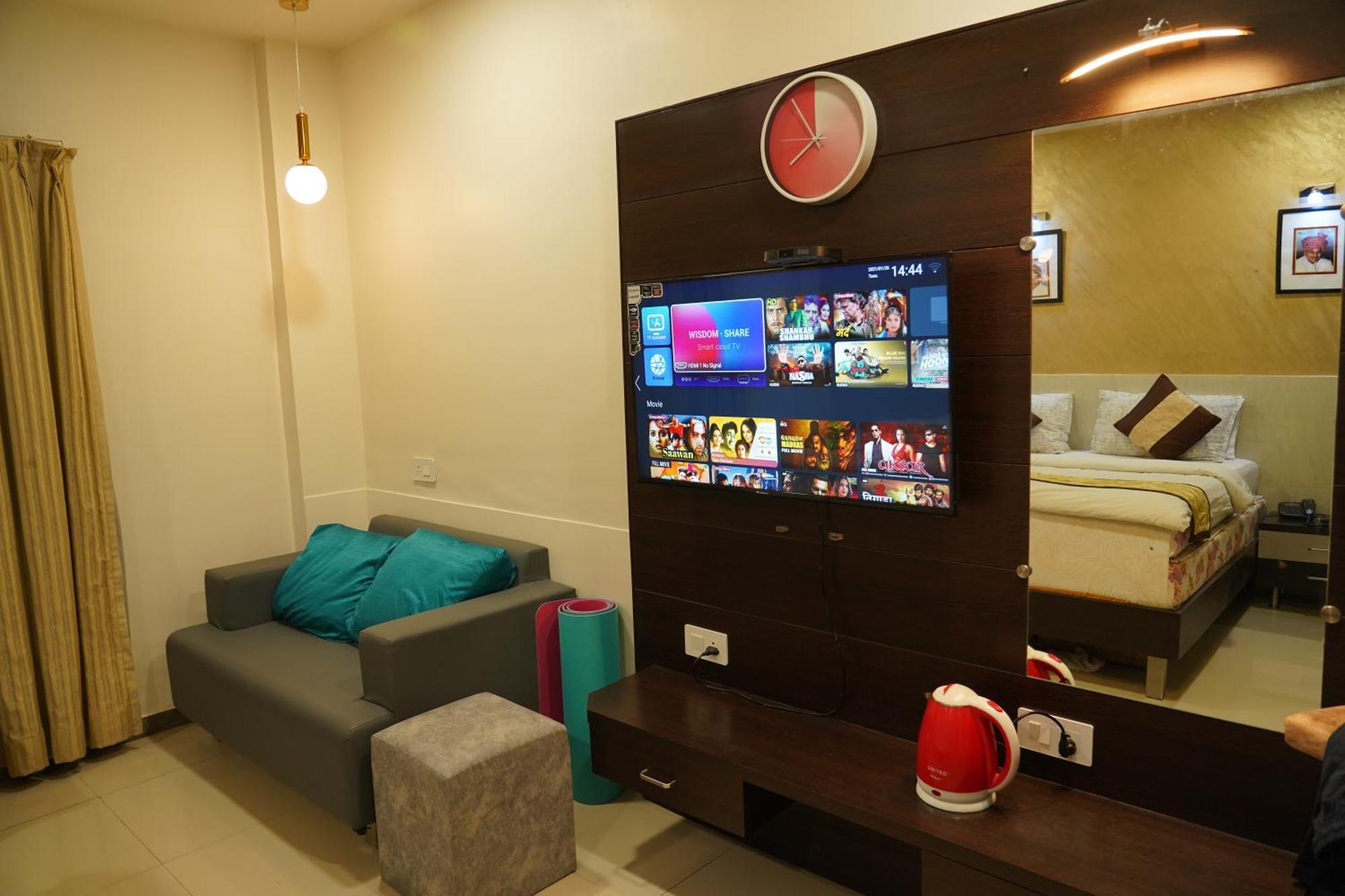 Marshall The Grand Hotel Ahmedabad Esterno foto
