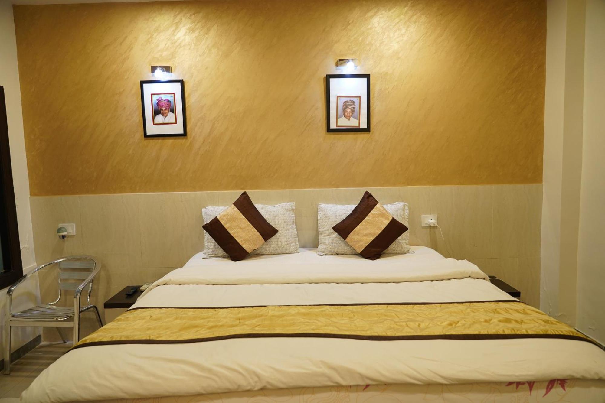 Marshall The Grand Hotel Ahmedabad Esterno foto