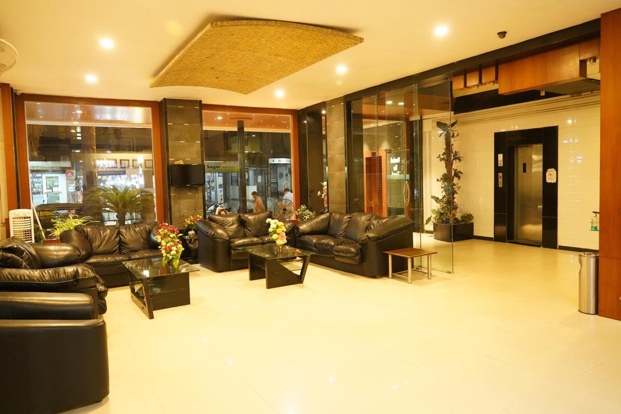 Marshall The Grand Hotel Ahmedabad Esterno foto