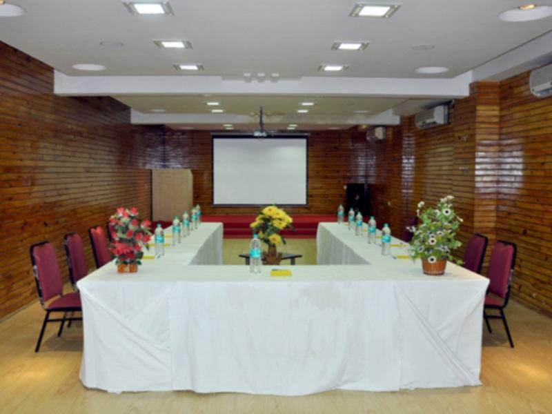 Marshall The Grand Hotel Ahmedabad Esterno foto