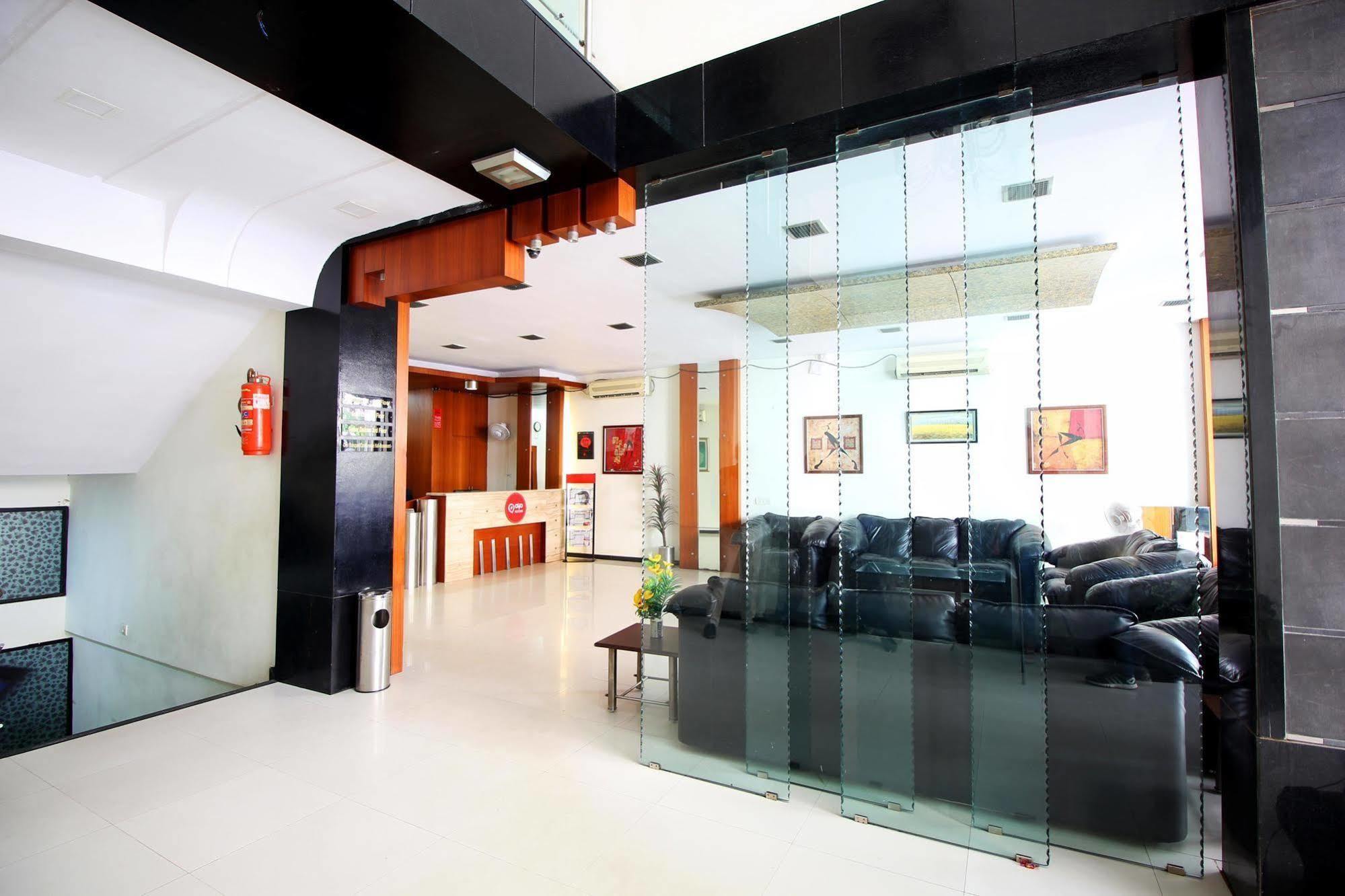 Marshall The Grand Hotel Ahmedabad Esterno foto