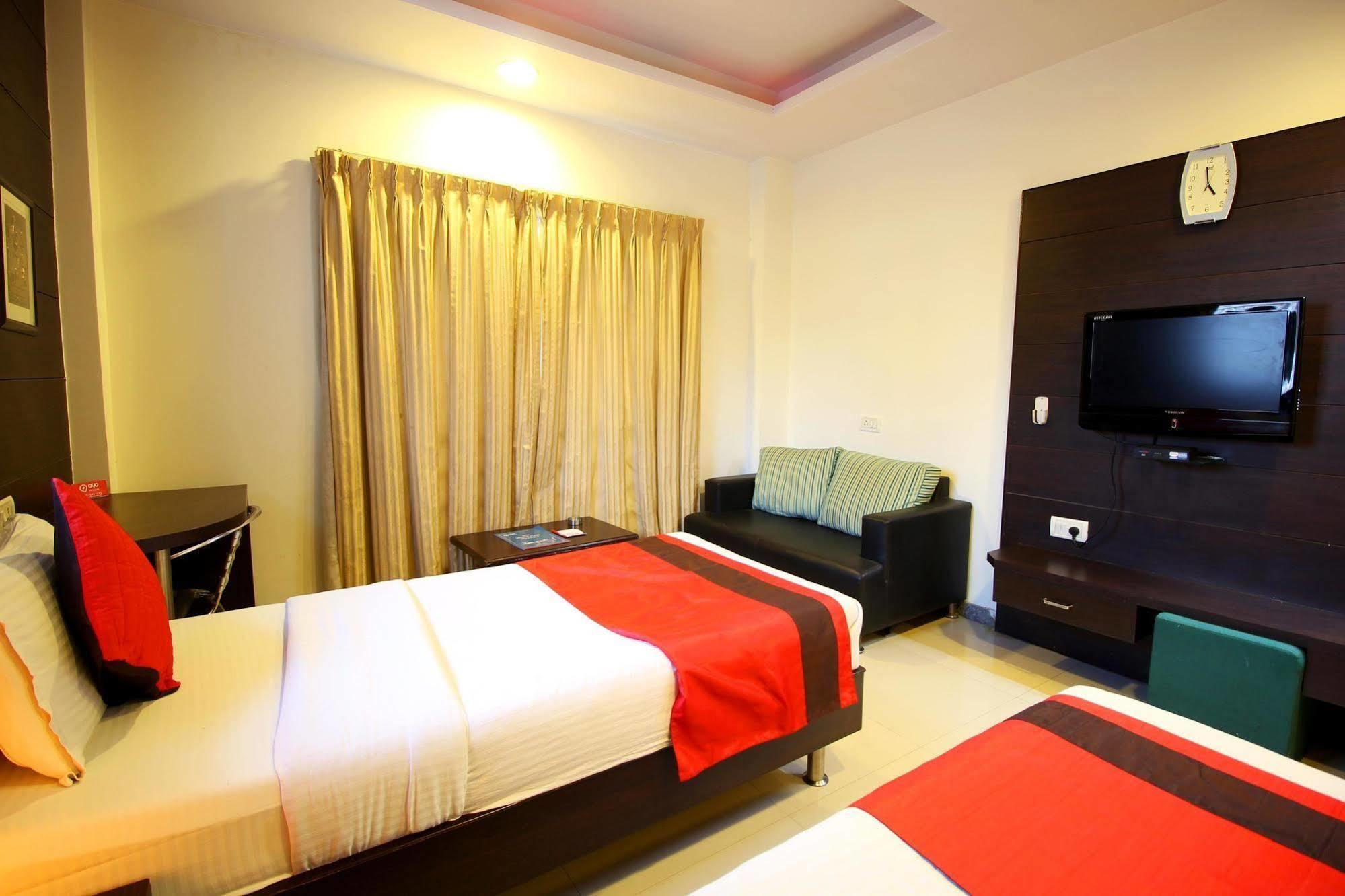 Marshall The Grand Hotel Ahmedabad Esterno foto
