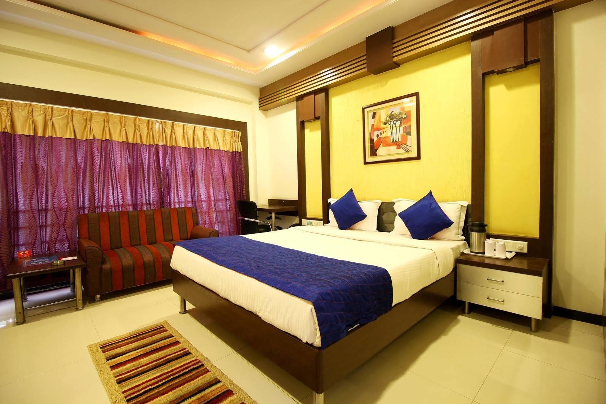 Marshall The Grand Hotel Ahmedabad Esterno foto