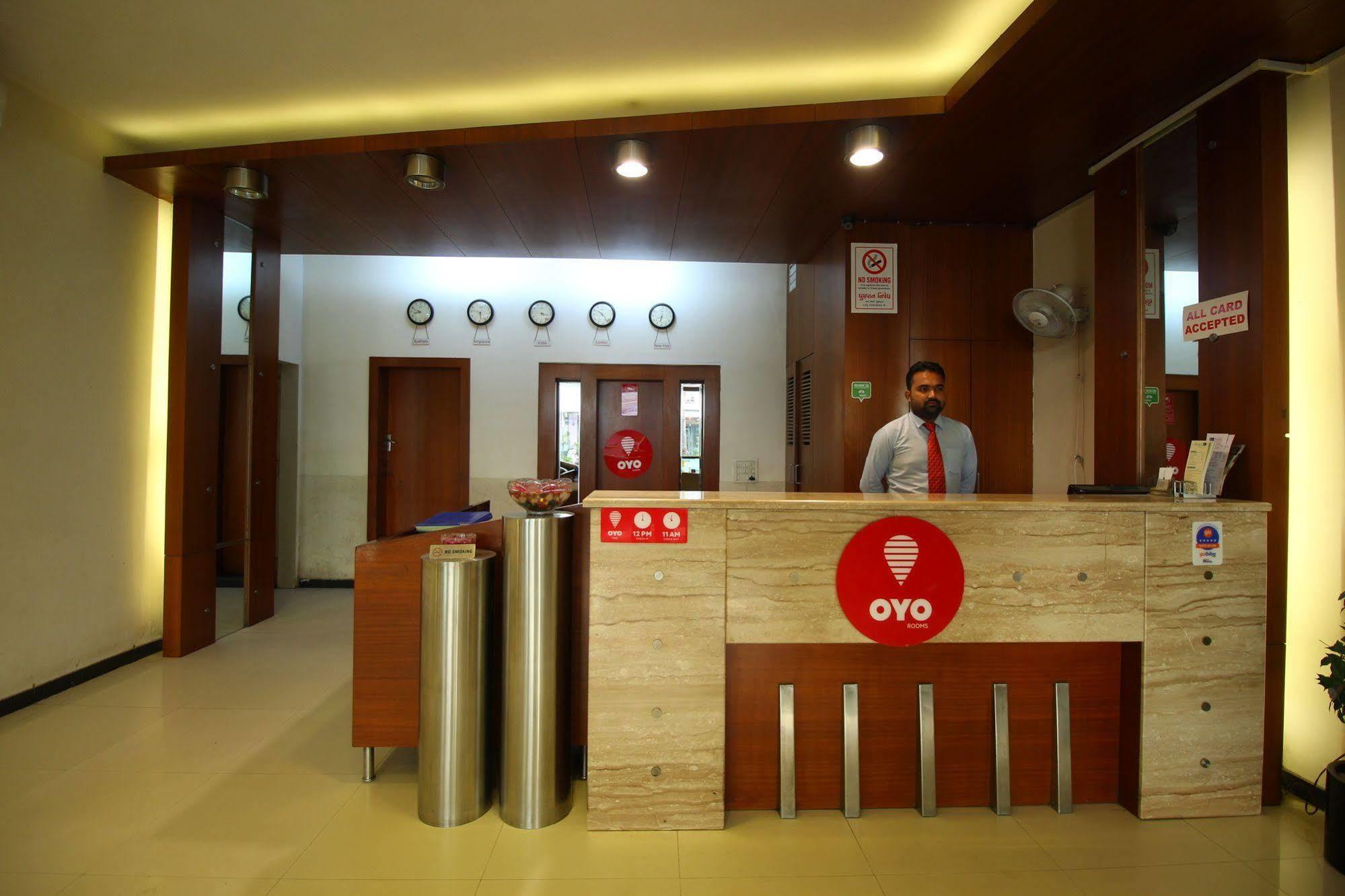 Marshall The Grand Hotel Ahmedabad Esterno foto