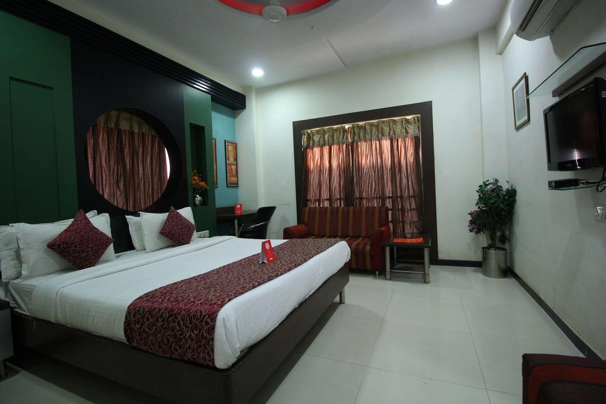 Marshall The Grand Hotel Ahmedabad Esterno foto