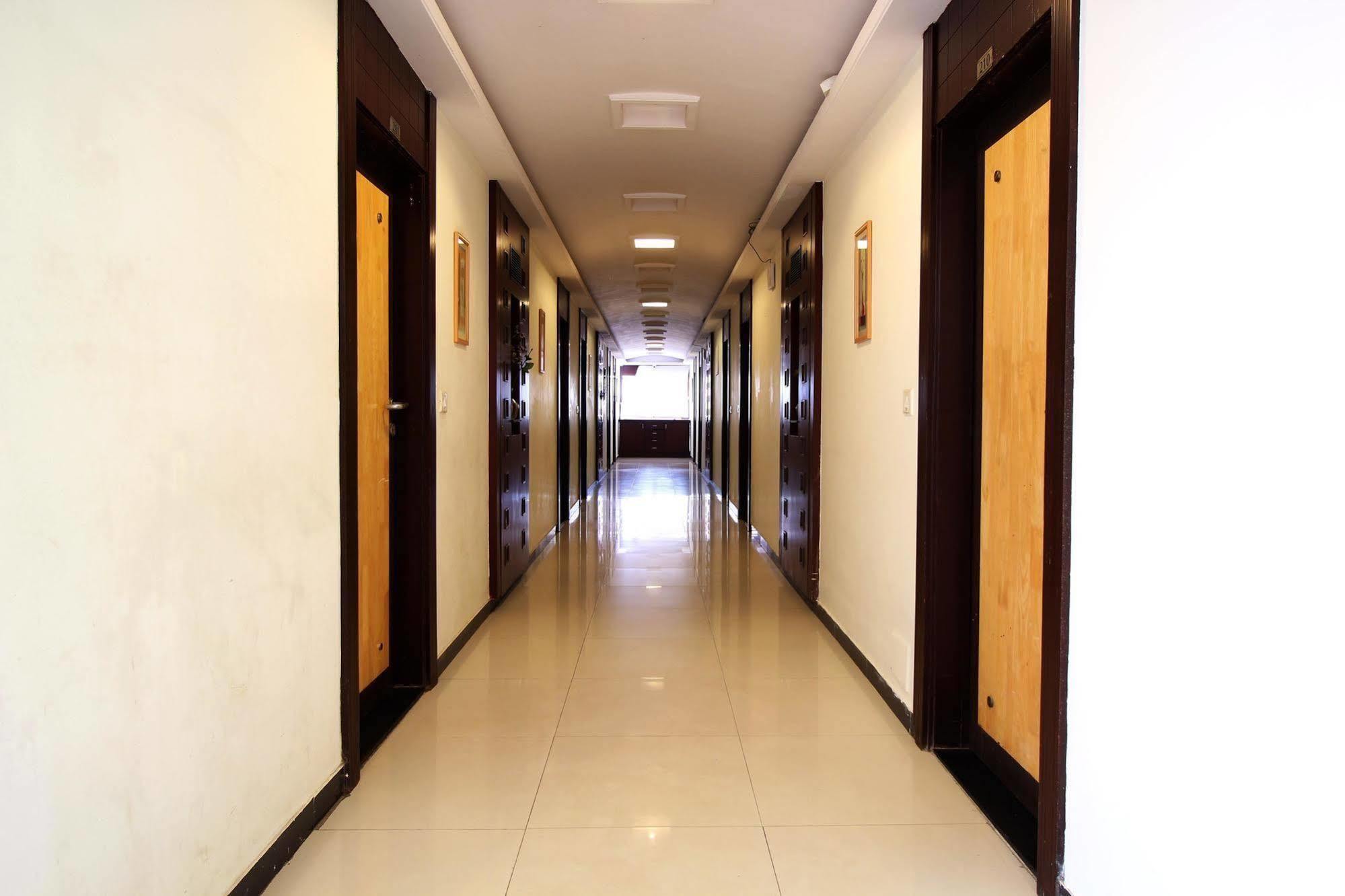 Marshall The Grand Hotel Ahmedabad Esterno foto